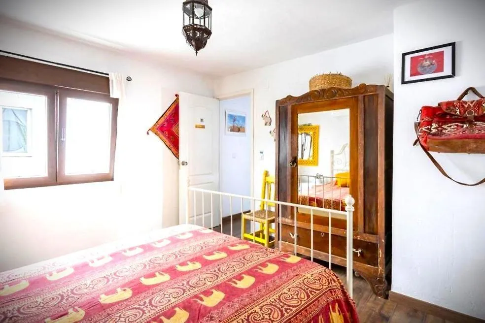 Bright Rooms With Ac And Rooftop Terrace In The Heart Of Cádiz Habitación en casa particular