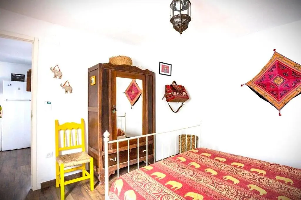 Bright Rooms With Ac And Rooftop Terrace In The Heart Of Cádiz Habitación en casa particular