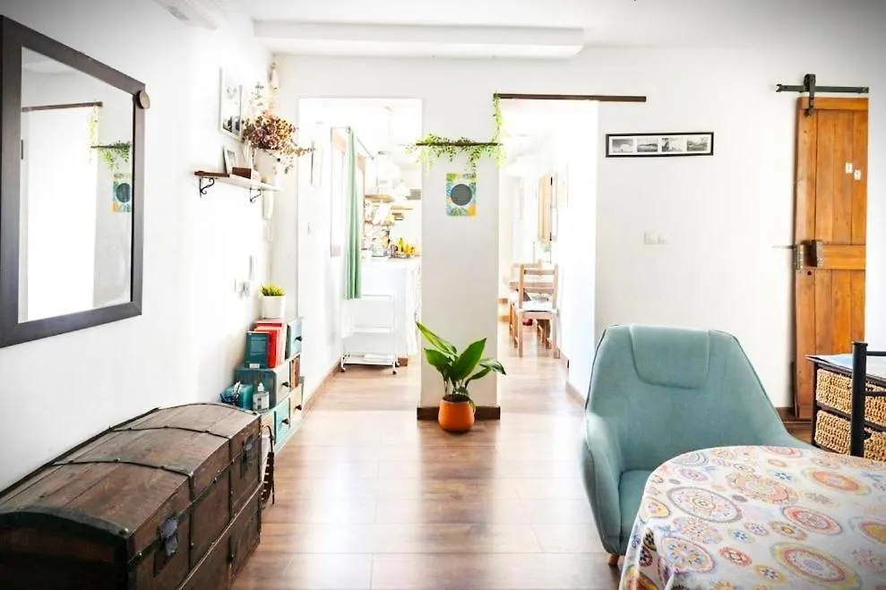 Bright Rooms With Ac And Rooftop Terrace In The Heart Of Cádiz Habitación en casa particular