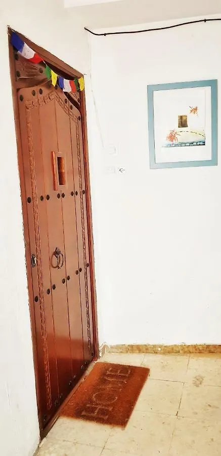 Bright Rooms With Ac And Rooftop Terrace In The Heart Of Cádiz 0*,  España