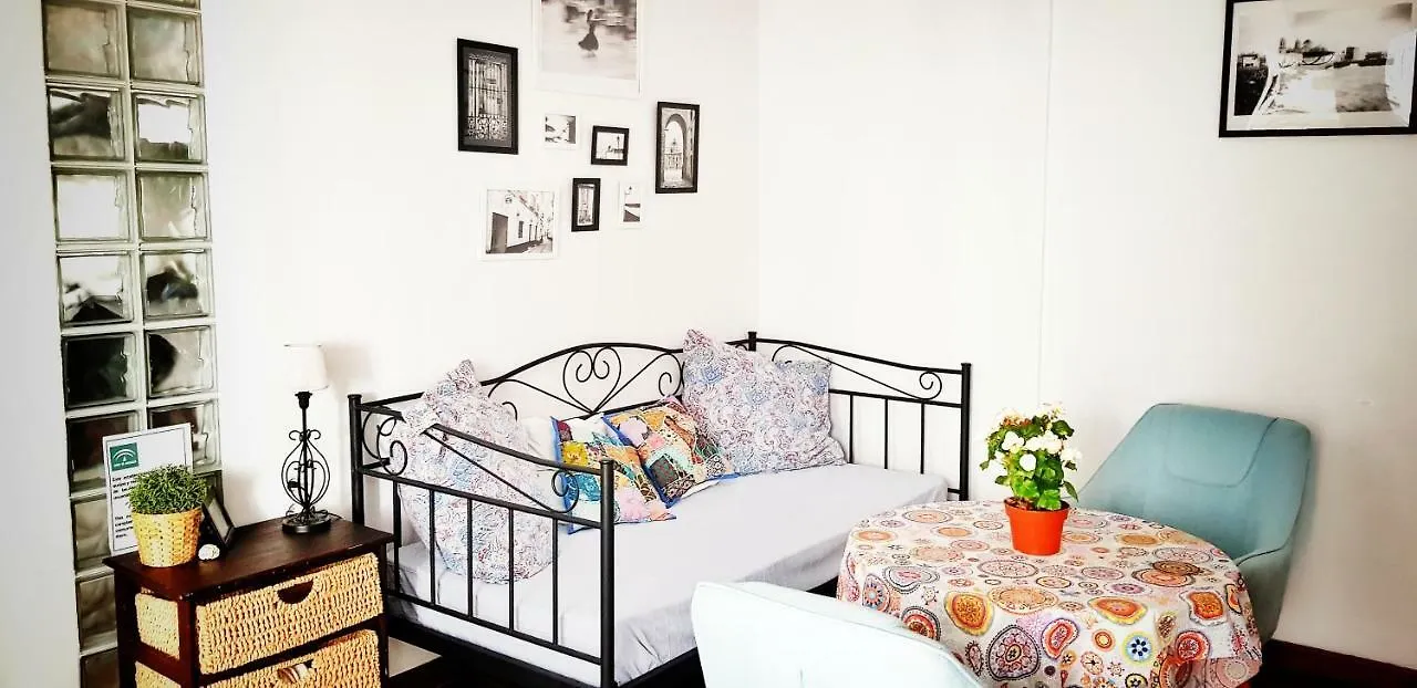 Habitación en casa particular Bright Rooms With Ac And Rooftop Terrace In The Heart Of Cádiz